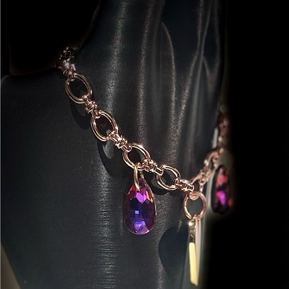Elegant Heart and Teardrop Charm Bracelet - Picture 3 of 3